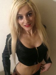 Outcall independent horny blond girl
