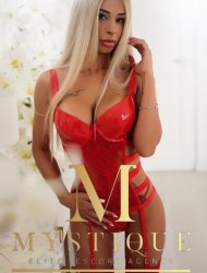 Azra - London Escort - Mystique Escorts